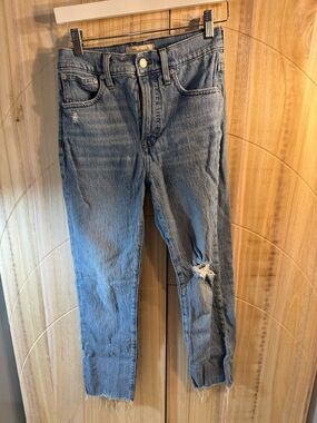 Madewell Distressed Straight-Leg Jeans in Medium Blue
